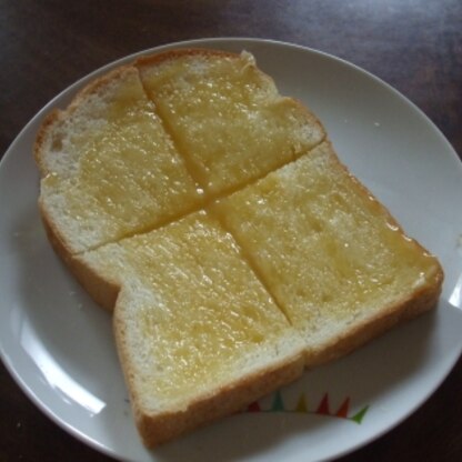 厚切りトーストで作りました＾＾
いつもはマーガリンだけどバターもパンに合いますね♡
深い味でとっても美味しいです～♪